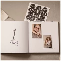 Babyboek - Mijn Eerste Jaar -Speelgoed & Boeken Deals 1458110011 4
